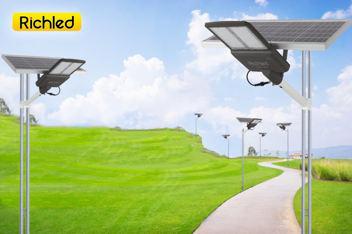 โคมไฟถนน โซล่าเซลล์ LED RICHLED Solar Cell