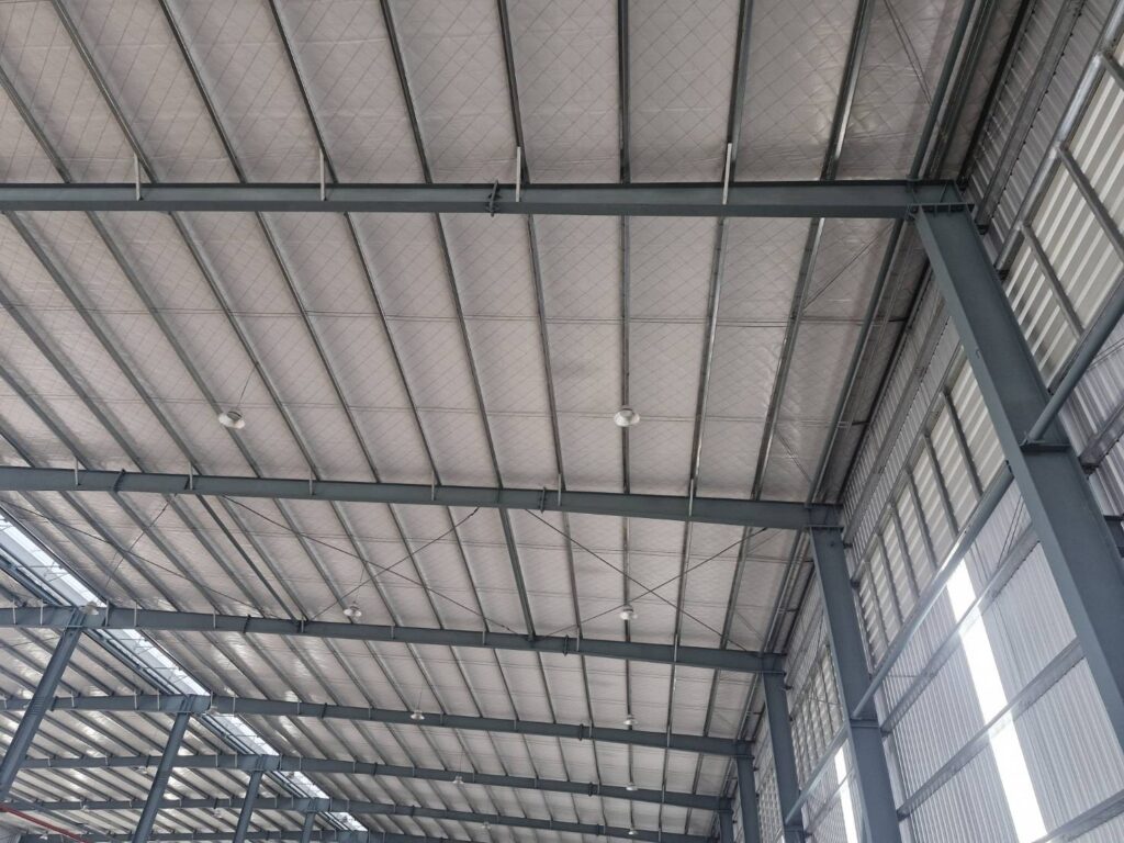 ผลงานติดตั้งโคมไฮเบย์ Turbo 200w บริษัท โบฟาน ซานิทารี่ แวร์